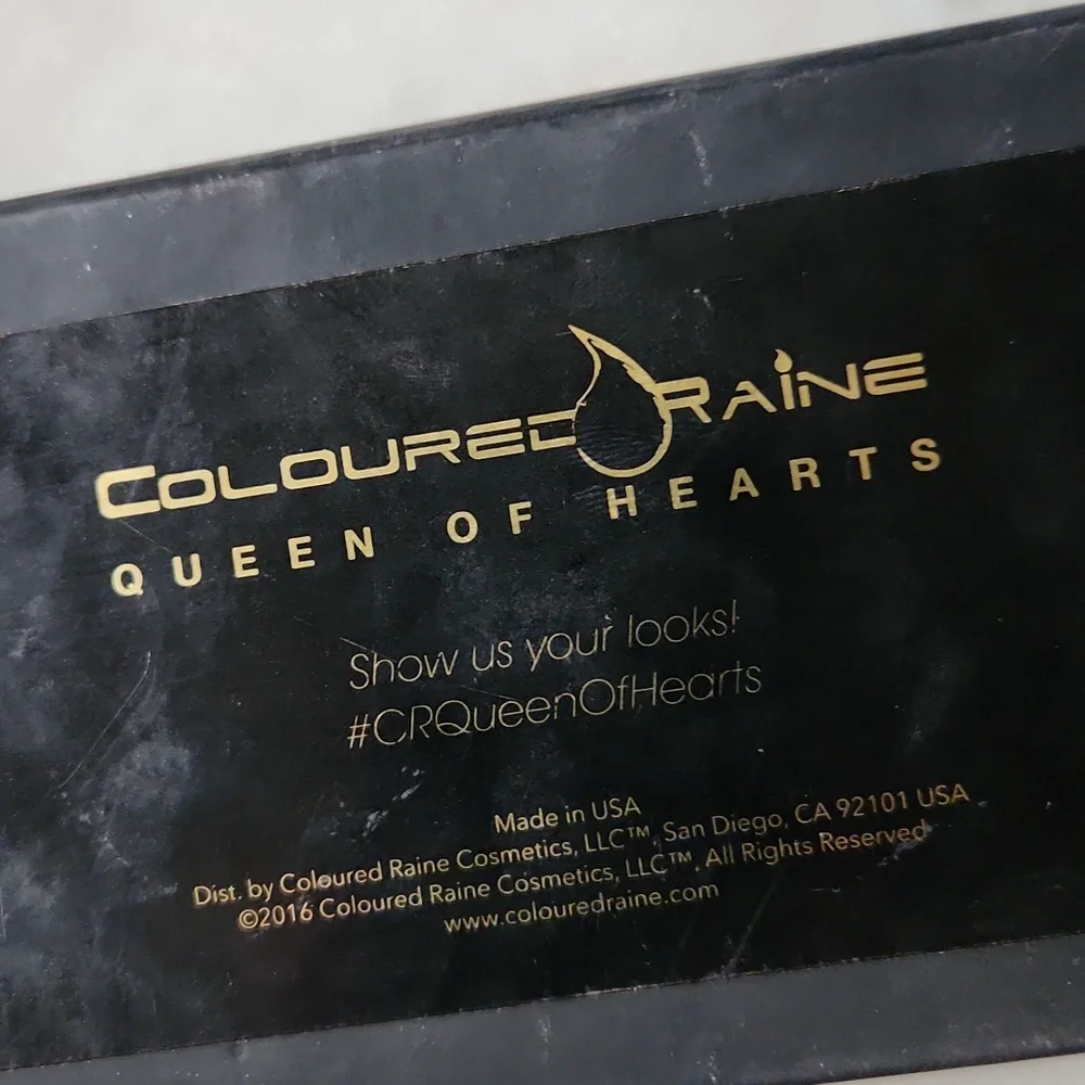 CLOSET CLOSING - Coloured Rain Queen of Hearts palette - Picture 5 of 5